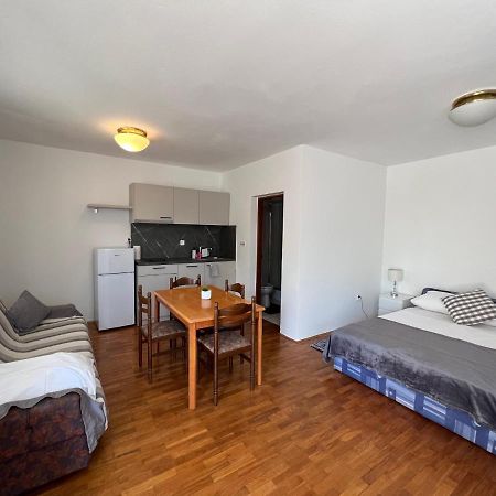 Apartments Antolkovic Ugljan Dış mekan fotoğraf