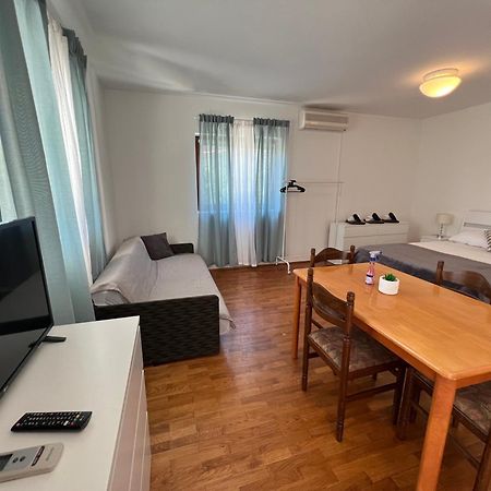 Apartments Antolkovic Ugljan Dış mekan fotoğraf