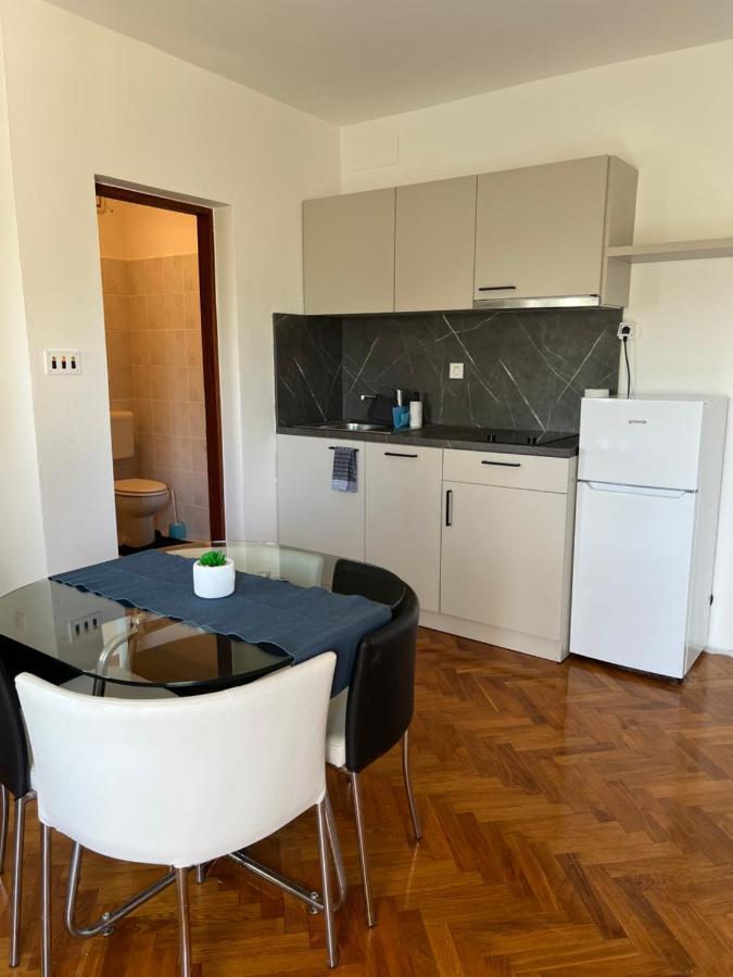 Apartments Antolkovic Ugljan Dış mekan fotoğraf