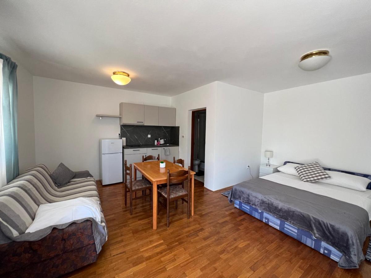 Apartments Antolkovic Ugljan Dış mekan fotoğraf