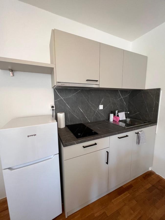 Apartments Antolkovic Ugljan Dış mekan fotoğraf