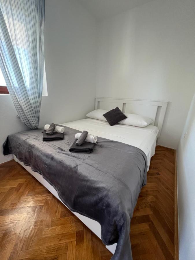 Apartments Antolkovic Ugljan Dış mekan fotoğraf