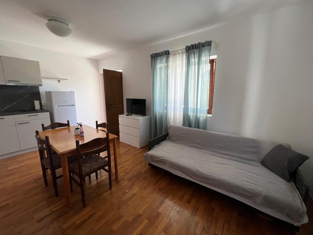 Apartments Antolkovic Ugljan Dış mekan fotoğraf
