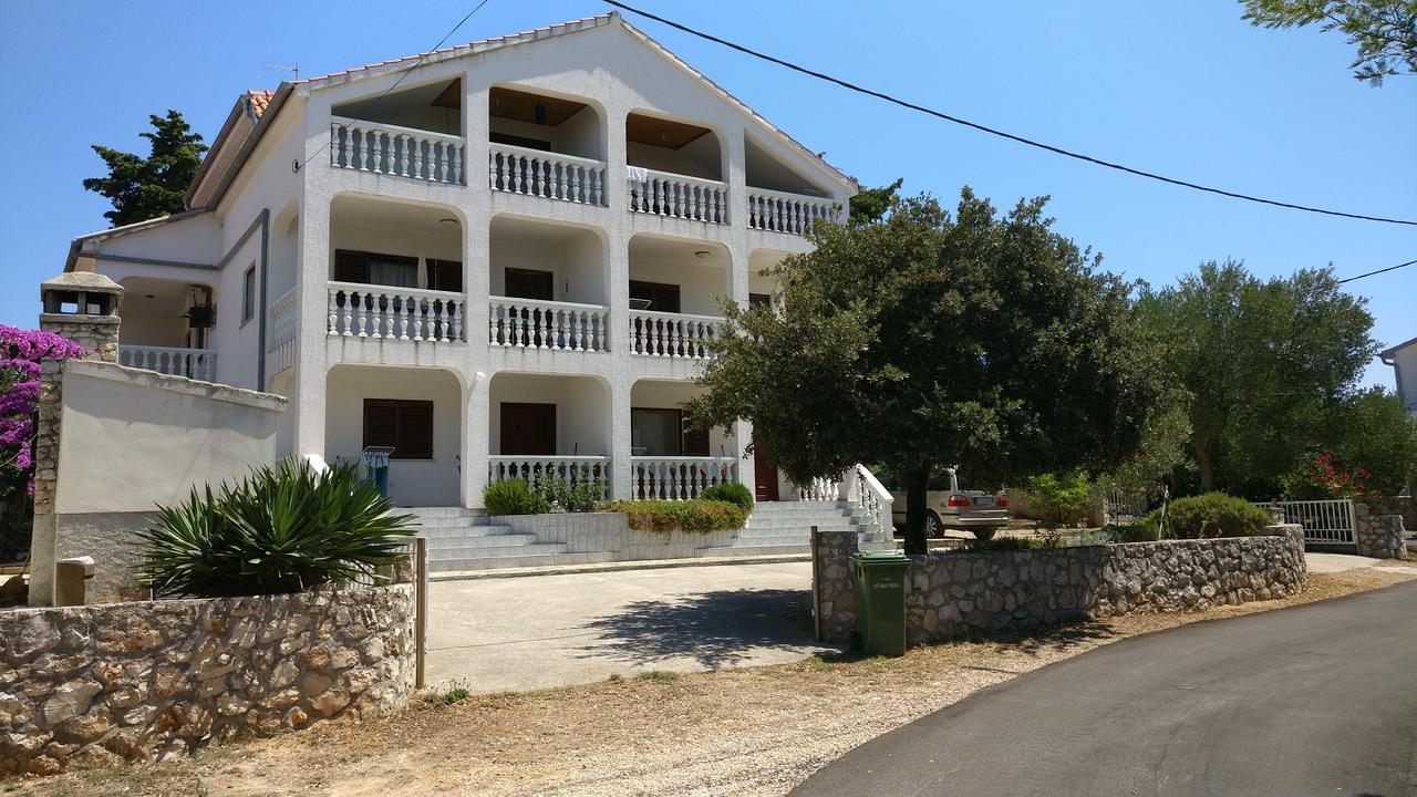 Apartments Antolkovic Ugljan Dış mekan fotoğraf