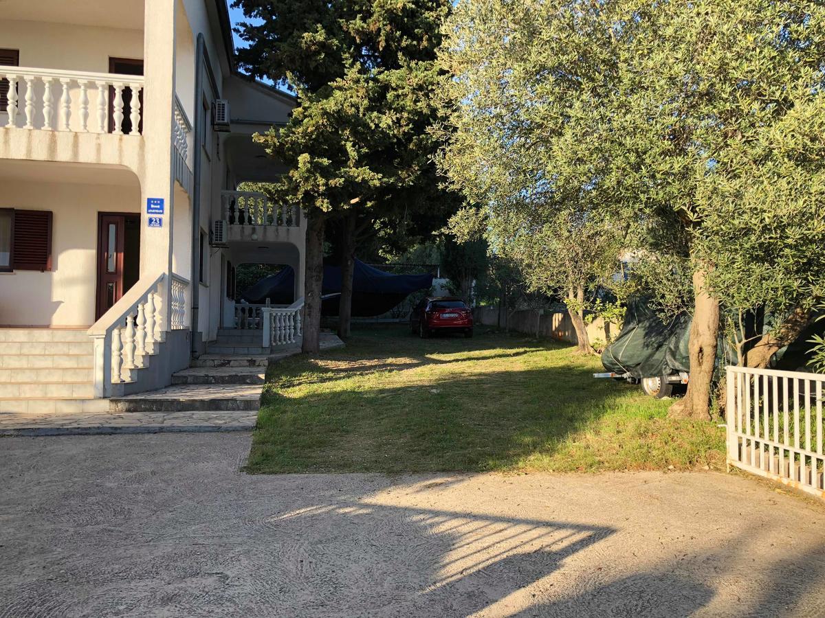 Apartments Antolkovic Ugljan Dış mekan fotoğraf